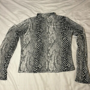 Olivia Rae Snakeskin Long Sleeve Top Mock Neck Gray Black White Large